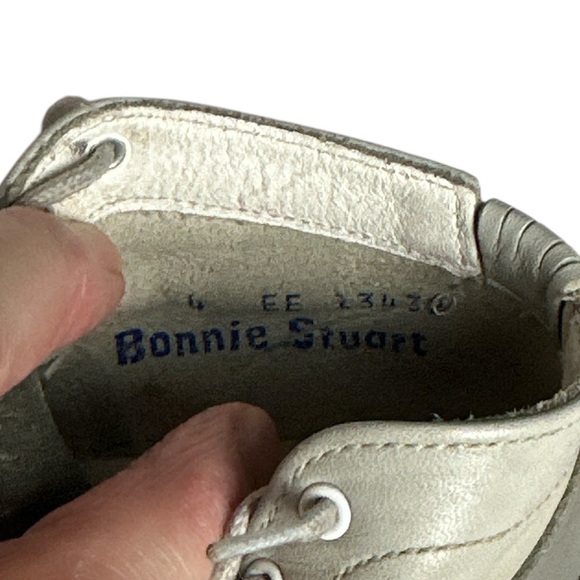 Vintage 🍁🇨🇦 kids leather two-tone lace up ankle shoes - Picture 5 of 5